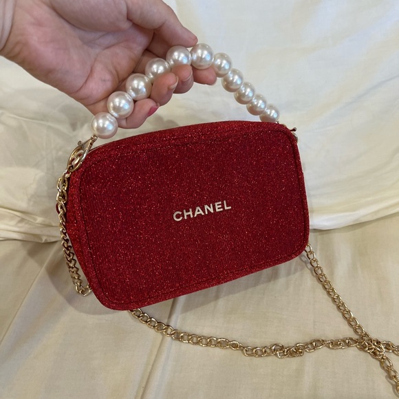 NEW Chanel red sparkly pouch crossbody with Pearl top handle - Picture 11 of 14